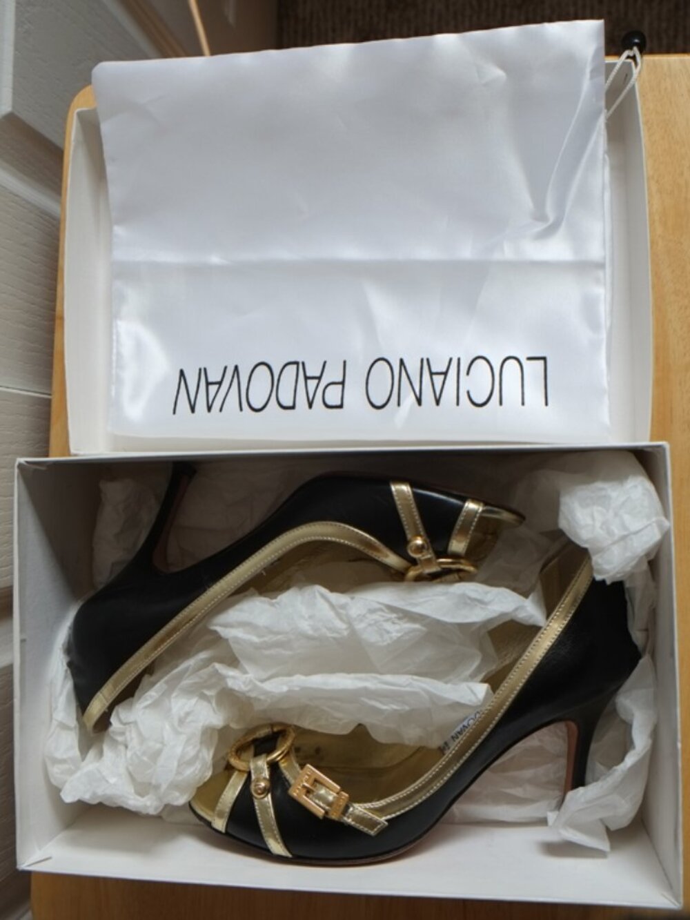 Luciano Padovan black and gold lamé leather shoes - Picture 11 of 15